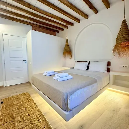 Mykonos Down Town Apartment